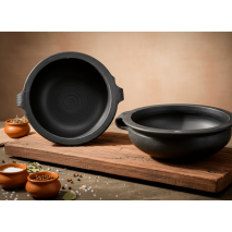 Handmade Clay Curry Pot - Uruli Type| Curry pot with handle | Earthern Kadai for cooking| Seasoned | Black